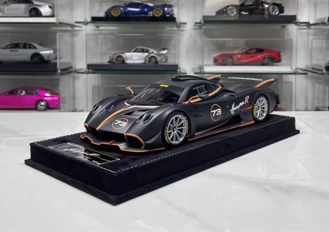 新発売 HH モデル 1/18 パガーニ ウアイラ マットブラック ミニカー