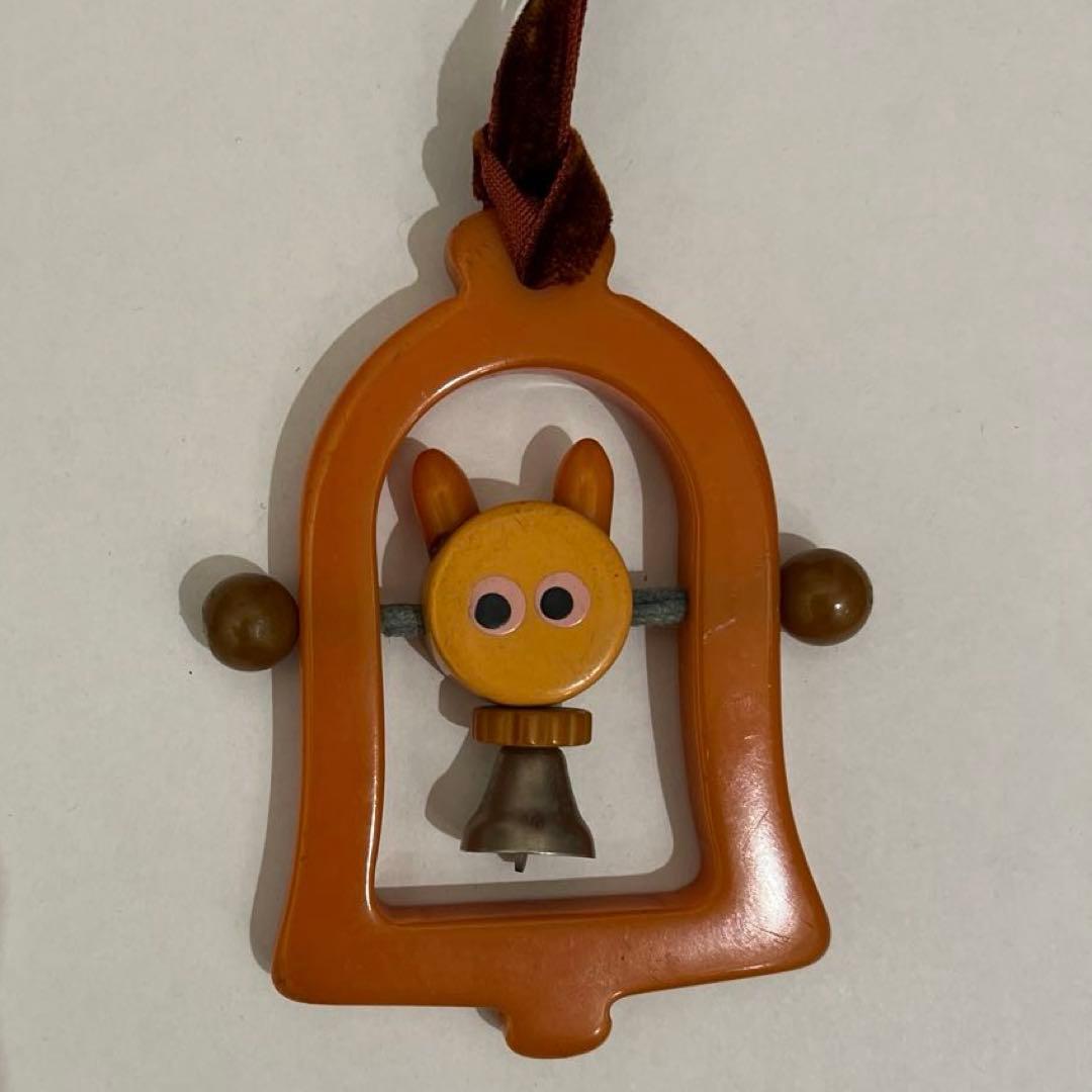 40s Bakelite ベルチャーム