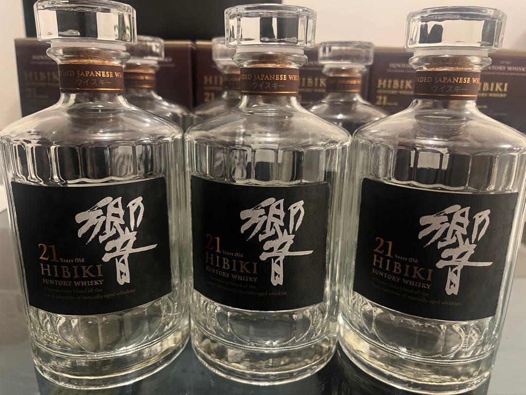 や*き様 【美品】響21年　空瓶6本箱付き