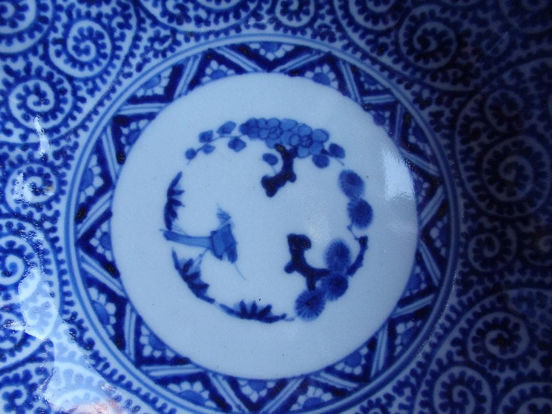 江戸中期古伊万里 染付『蛸唐草に松竹梅文』菓子鉢　成化年製銘