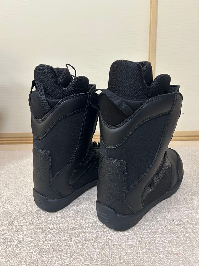 【新品•未使用】ZUMA スノーボードブーツ ブラック　25.0cm