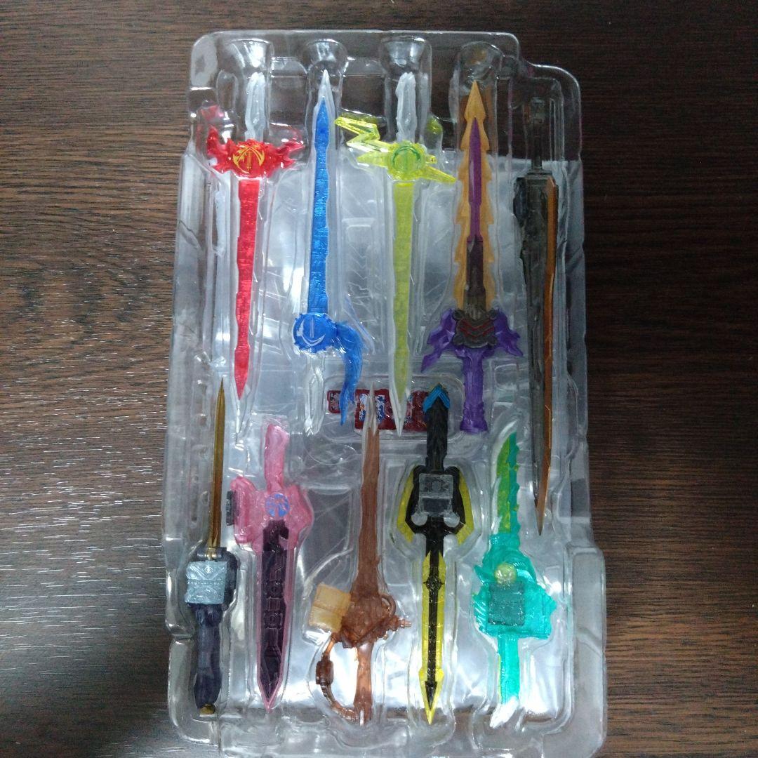 S.H.Figuarts仮面ライダークロスセイバー+10聖剣セット