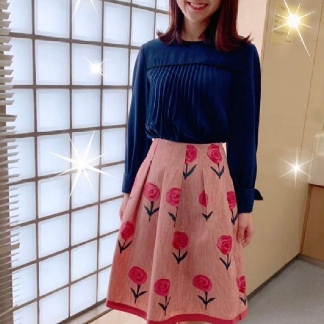 美品◎エムズグレイシー　2,8万円　手書き風薔薇柄スカート ピンク