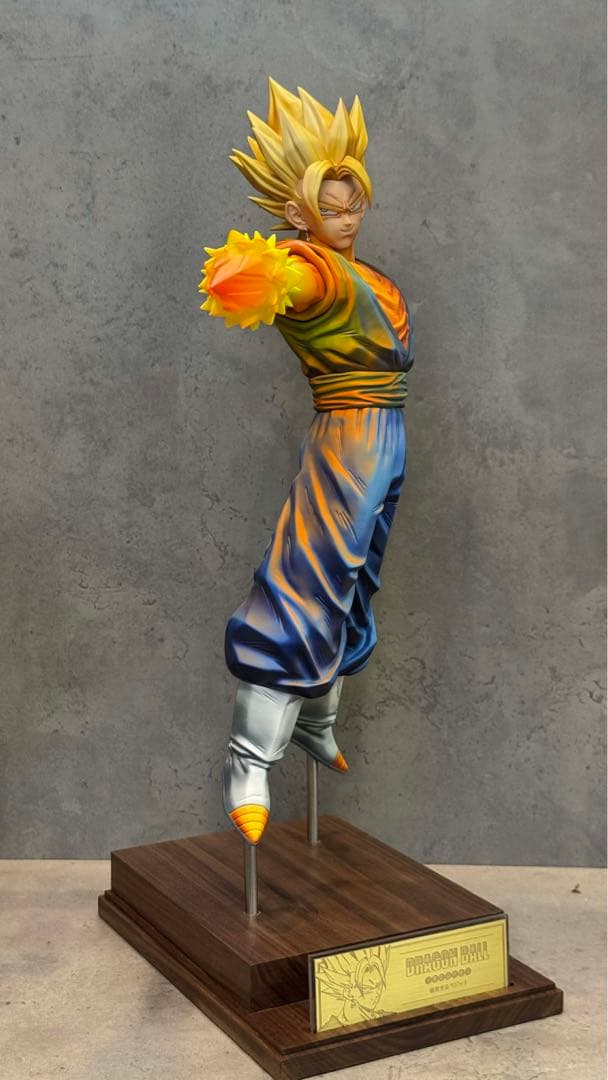 孫悟空 PVC フィギュア 攻撃ポーズ 台座付き