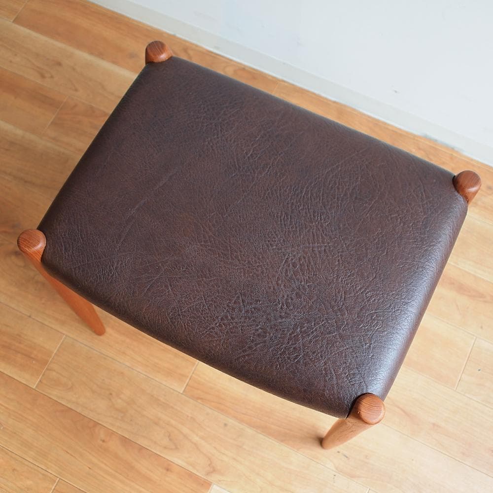 J.L.モラー/J.L. Moller 「No.80A」 チーク材 スツール