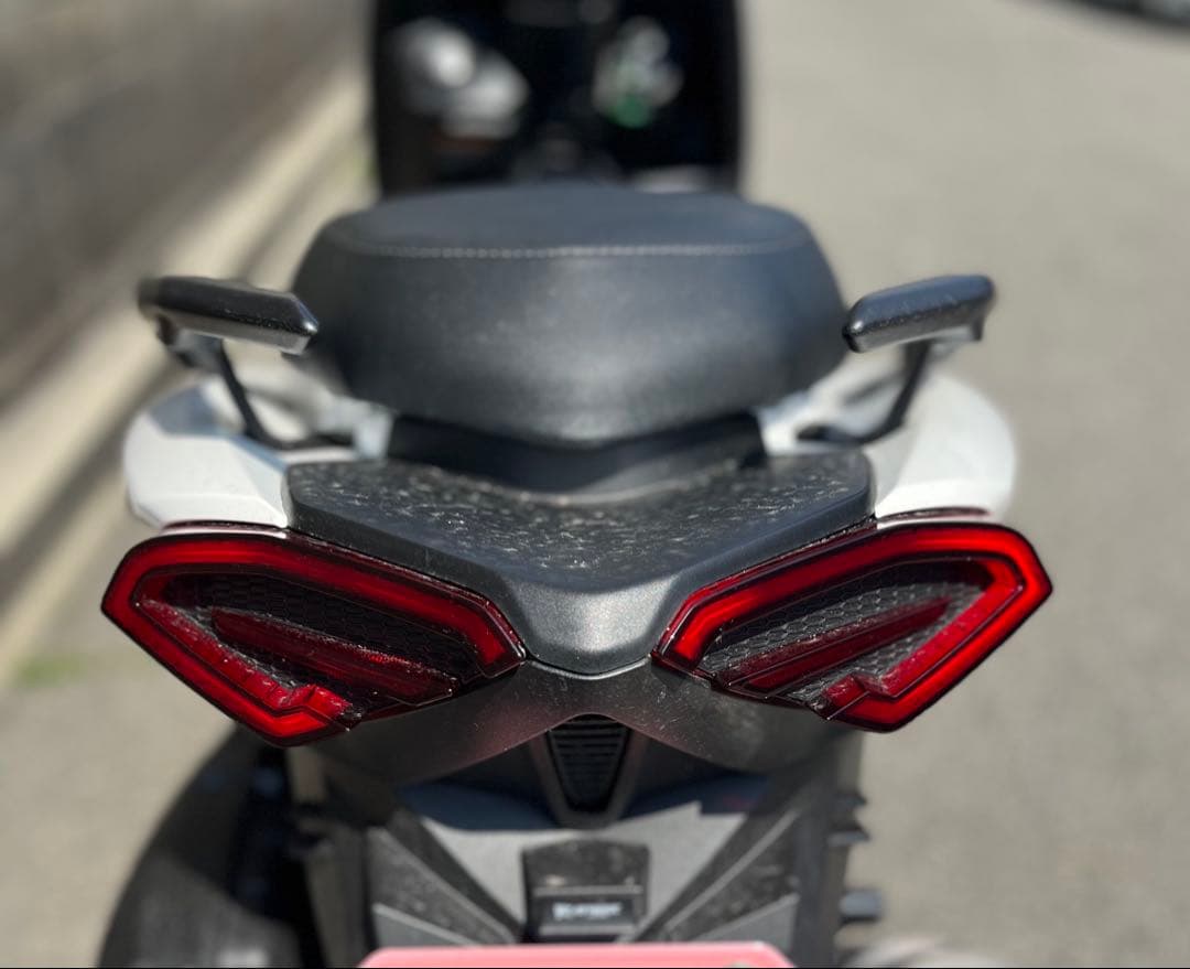 6型シグナスグリファス シーケンシャルウィンカー テールライト