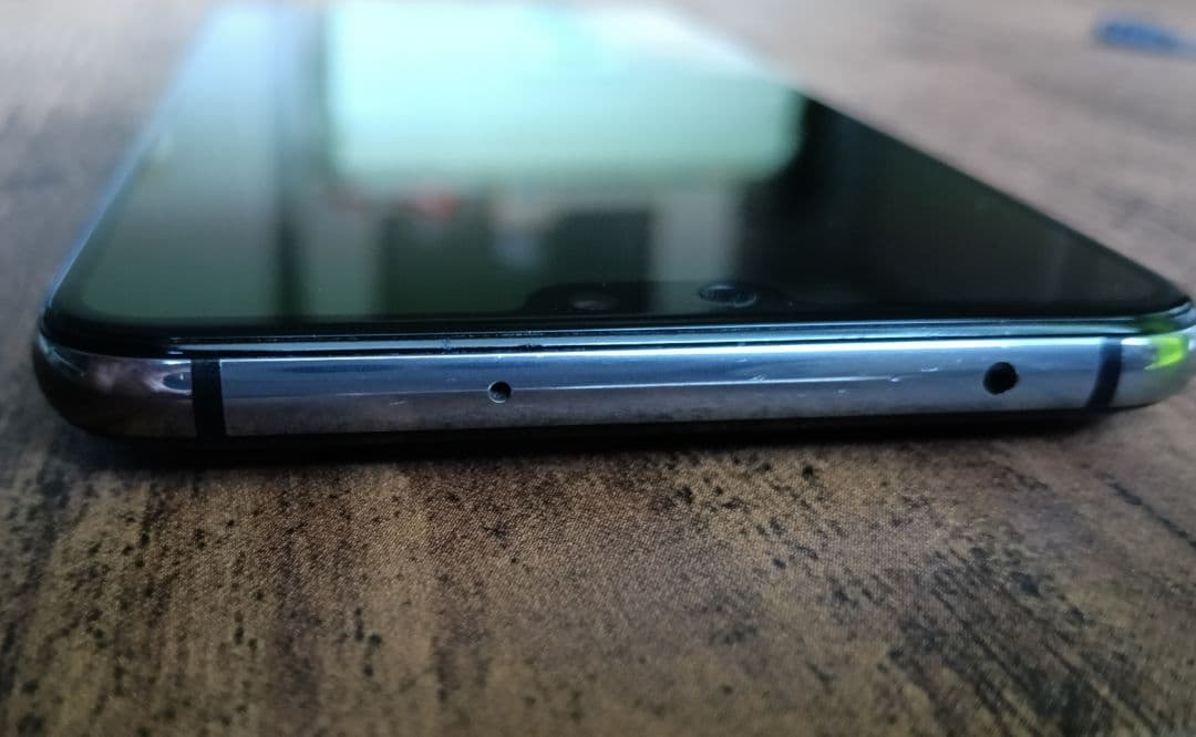 SIMロック解除済　美品HUAWEI P20 Pro HW-01K本体のみ