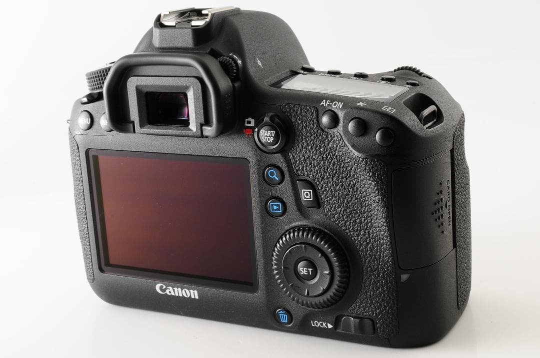 【箱付　ほぼ新品】 キャノン Canon EOS 6D ボディ