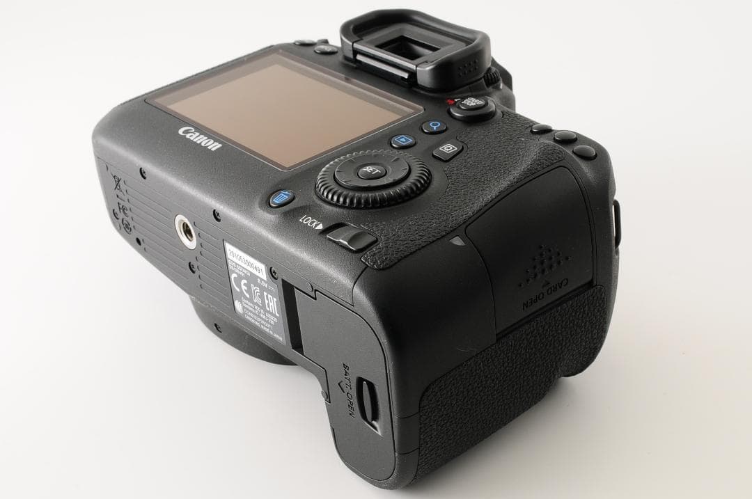 【箱付　ほぼ新品】 キャノン Canon EOS 6D ボディ