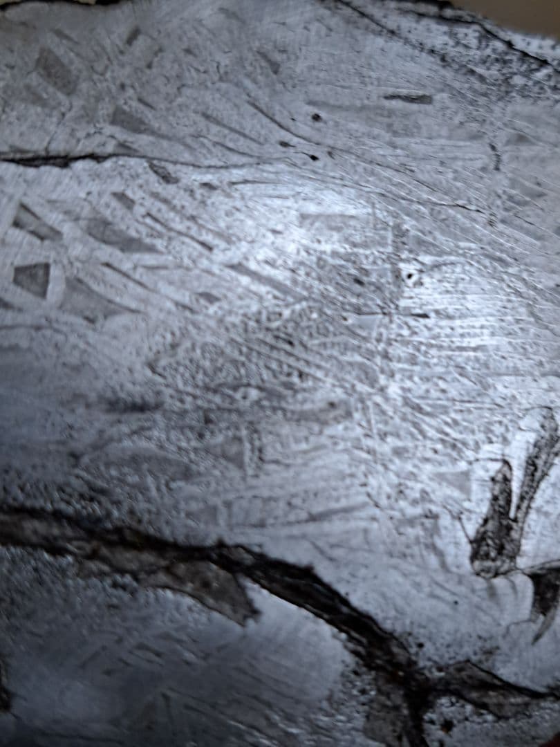 【金運】アルタイ隕石　大型隕石 鉄隕石　外皮付き隕石　原石　重さ887ｇ