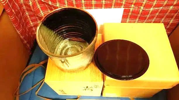 水指、掛分け耳付、味舌隆司作