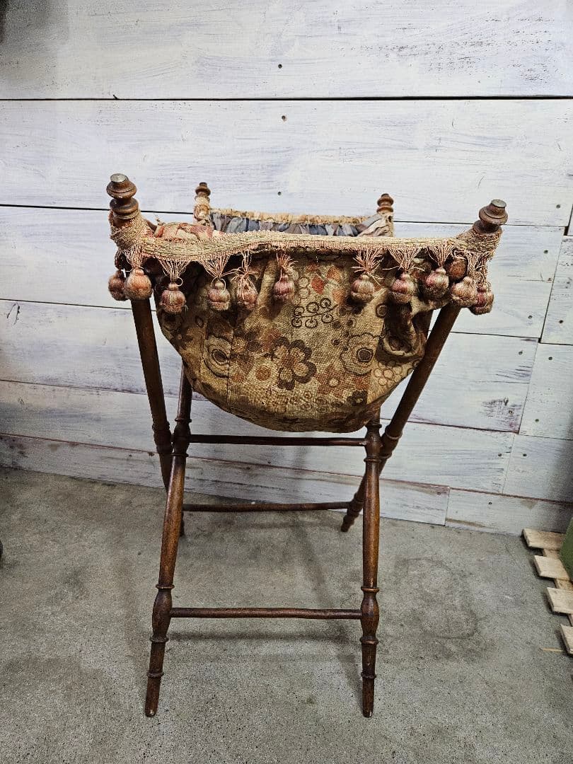 フランスアンティーク ソーイングスタンド 木製×ファブリック フリンジ 小物入れ