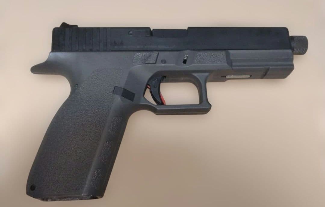 CARBON8製　ストライカー9 QUELL　バトルシップグレー限定版おまけ付き