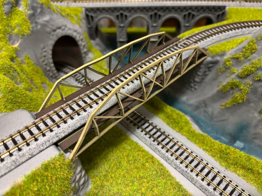 KATO(ラウンドハウス) Nゲージ　アルプスの氷河特急デスクトップレイアウト