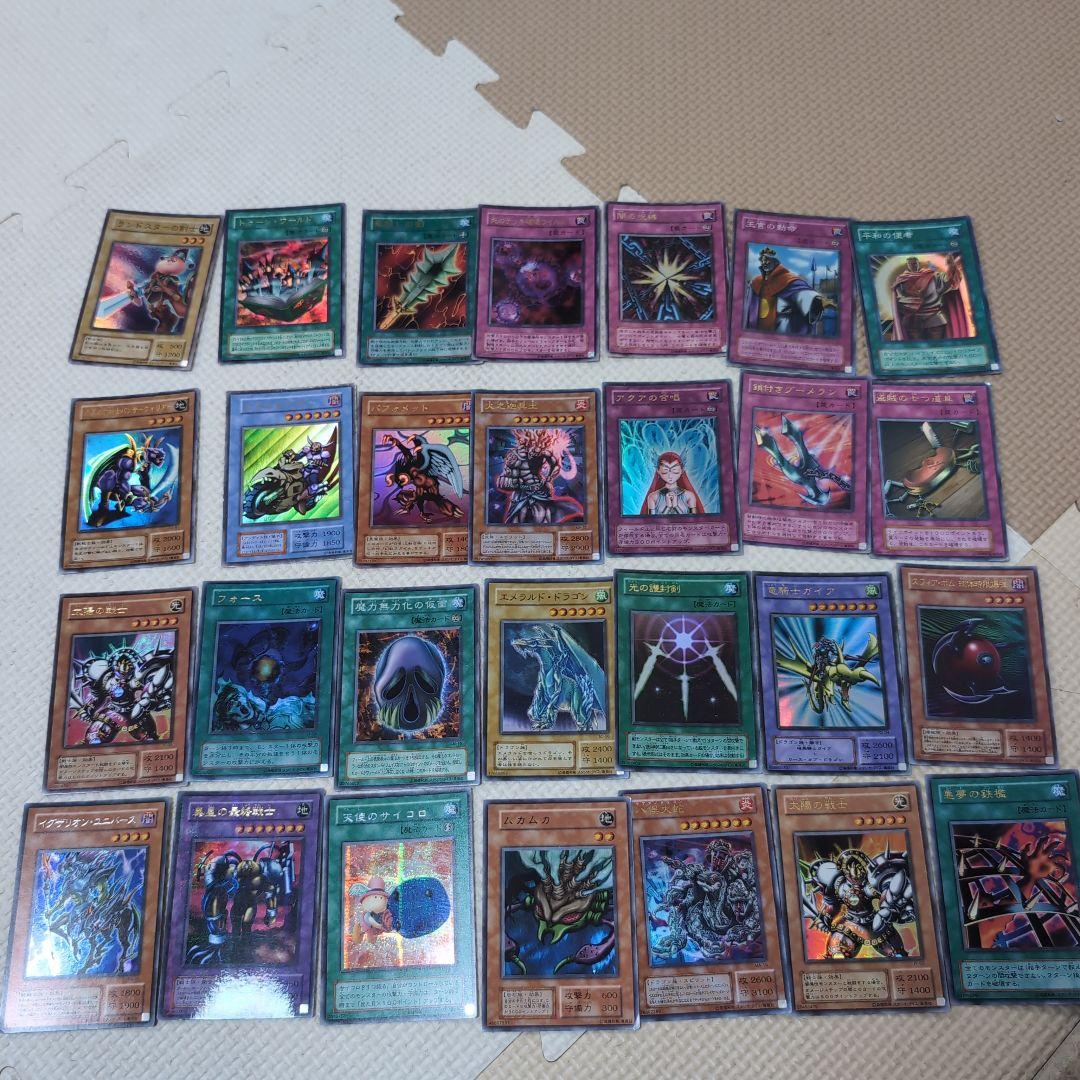 遊戯王　 デュエルモンスターズ カード　初期　まとめ売り　１８０枚