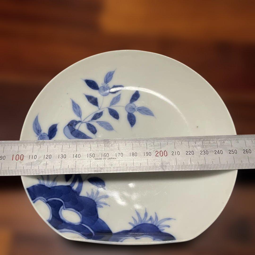 染付、鳥と植物の陶磁器丸皿,戦前、嘉祥製