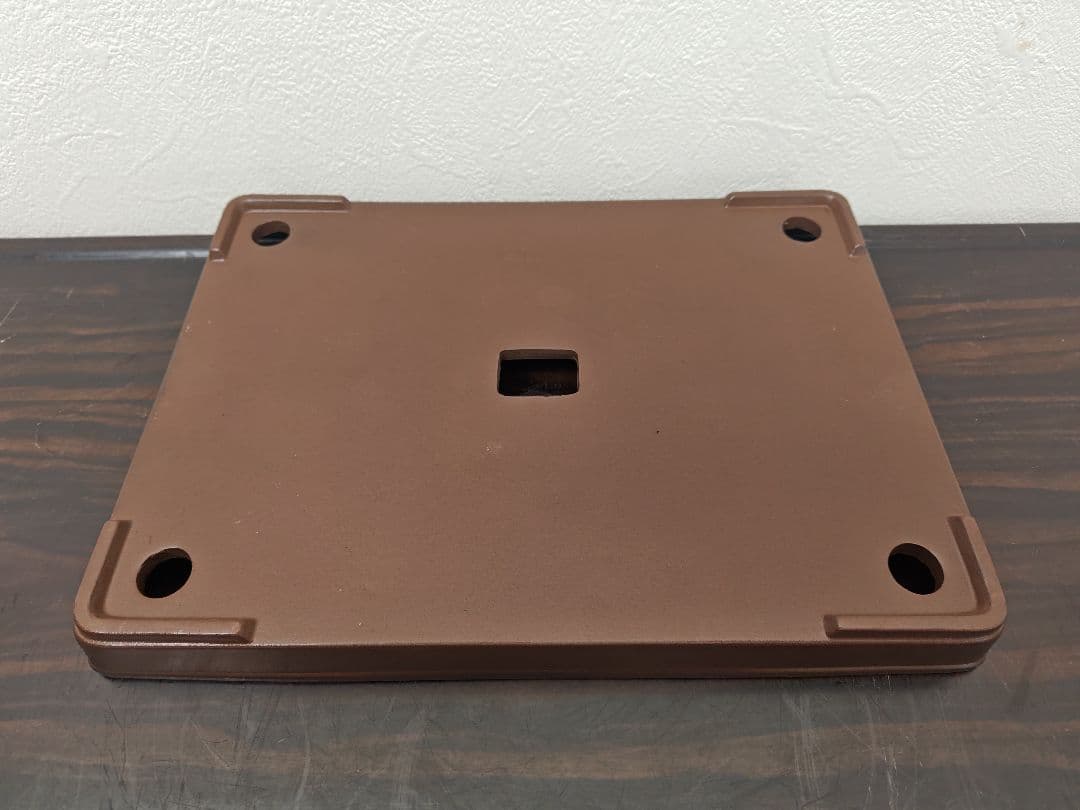 ブラウン長方形陶器製中型盆栽鉢　約31cm x 23cm×3cm 落款あり