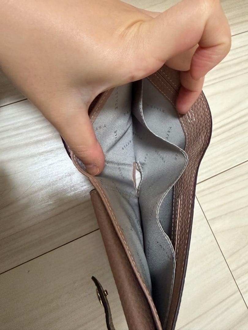 Y-STYLE 魔法の収納 二つ折りウォレット　赤工友里