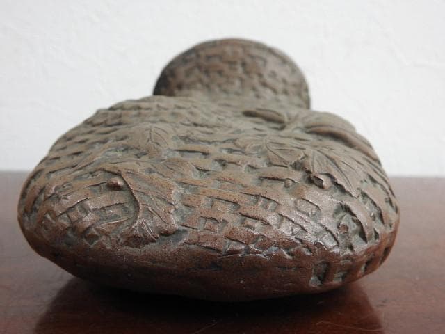 備前焼　竹編花籠形掛花入　M831