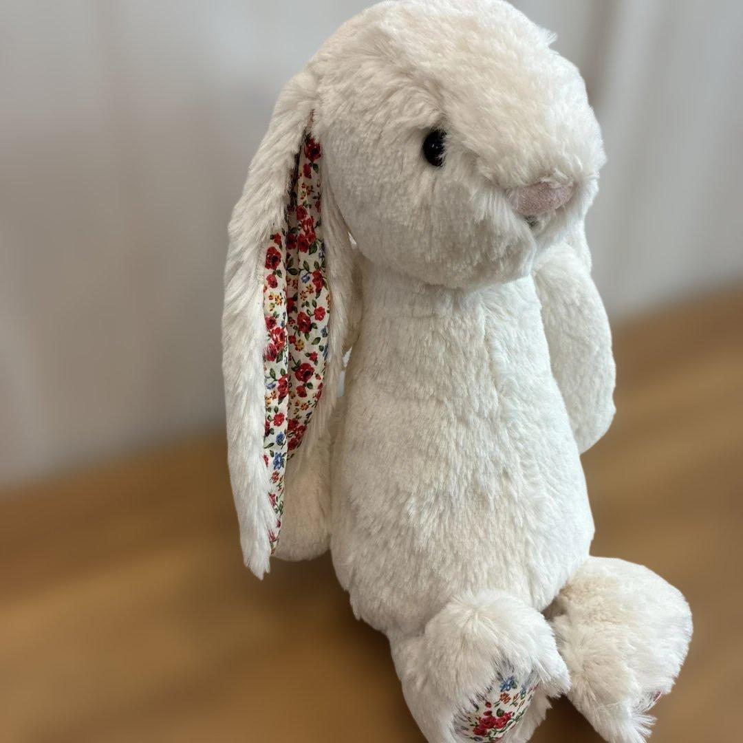 ジェリーキャット ブロッサムバニーMサイズ。ブロッサムクリームバニー。