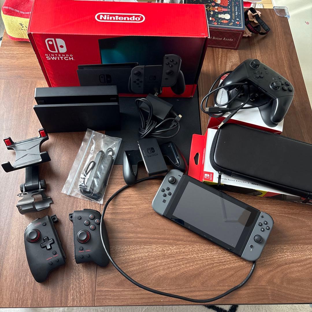 週末特価！Nintendo Switchグレー本体　その他周辺機器とおまけ