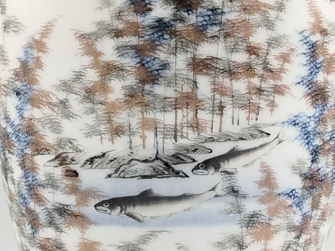 香蘭社明治期 色絵 金彩 輪花 竹林鮎文 花瓶