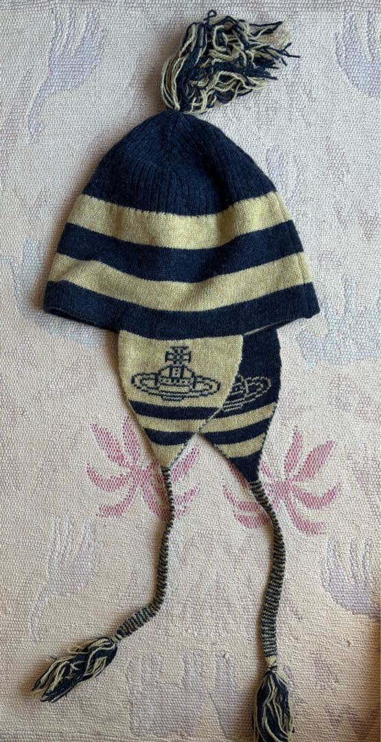 Vivienne Westwoodストライプ耳あて付きニット帽