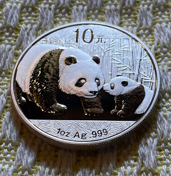 2011年 純銀 パンダ銀貨 1オンス中国 10元 シルバー