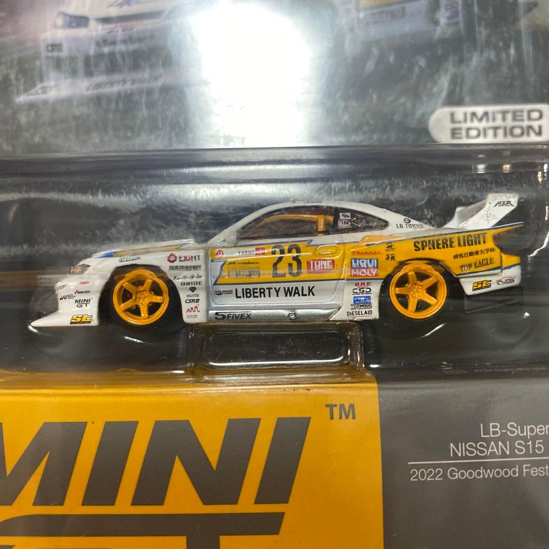 MINI GT Nissan S14 Silvia 23 チェイス