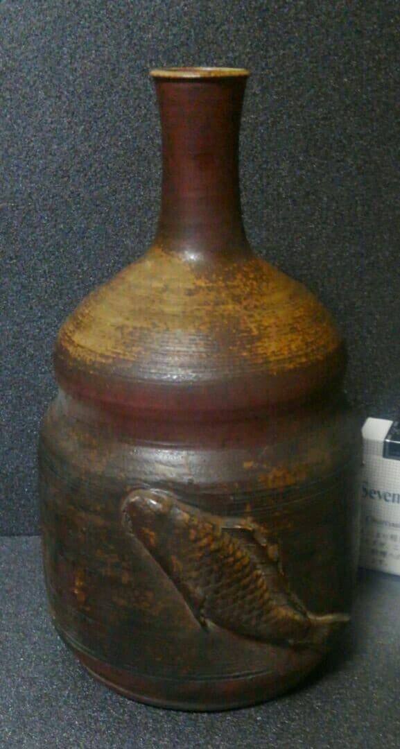 明治時代　古備前　陽刻　浮き彫り　鯉図　窯変　胡麻釉　瓢形　大徳利　花いれ
