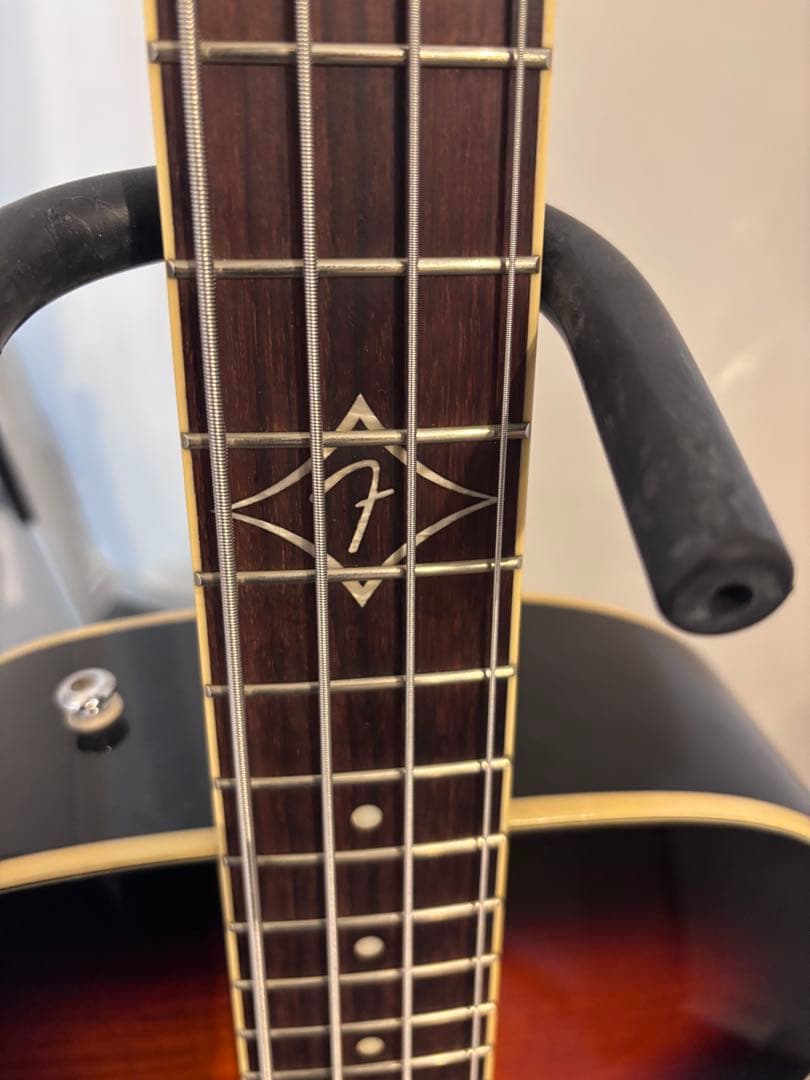 fender アコースティックベース　フェンダー　エレアコベース　ウッドベース