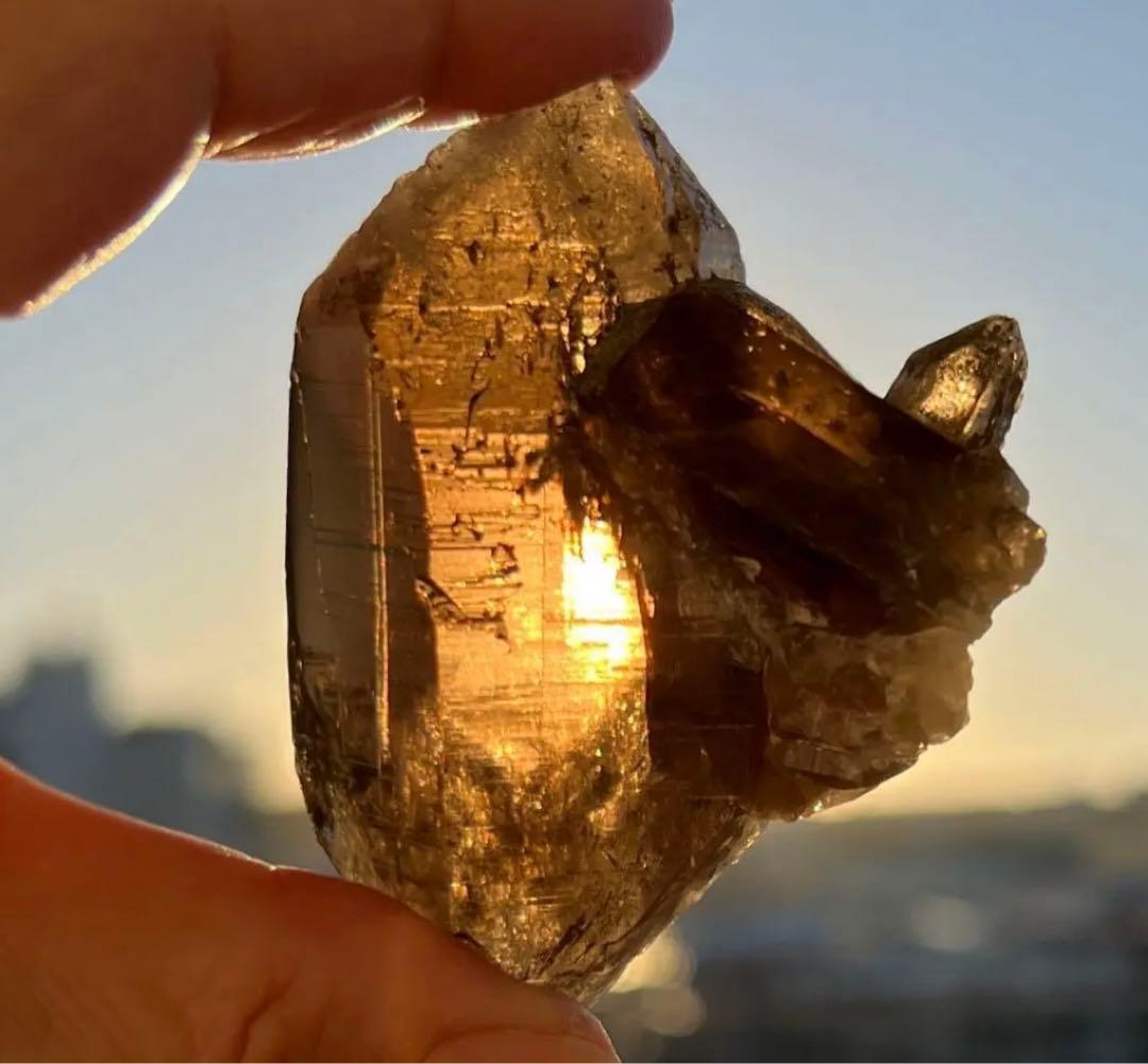 ヒマラヤ ネパール ガウリシャンカール産 スモーキークォーツ 原石　100g