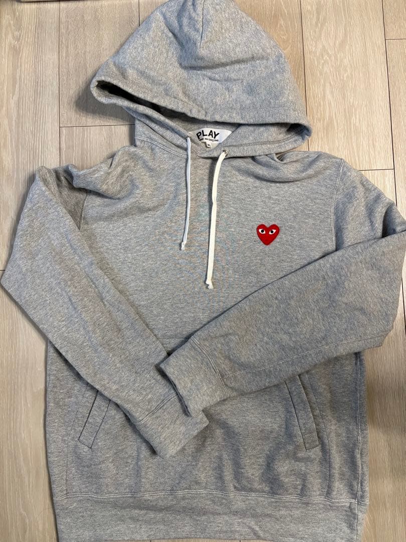 PLAY COMME des GARÇONS グレー パーカー XL