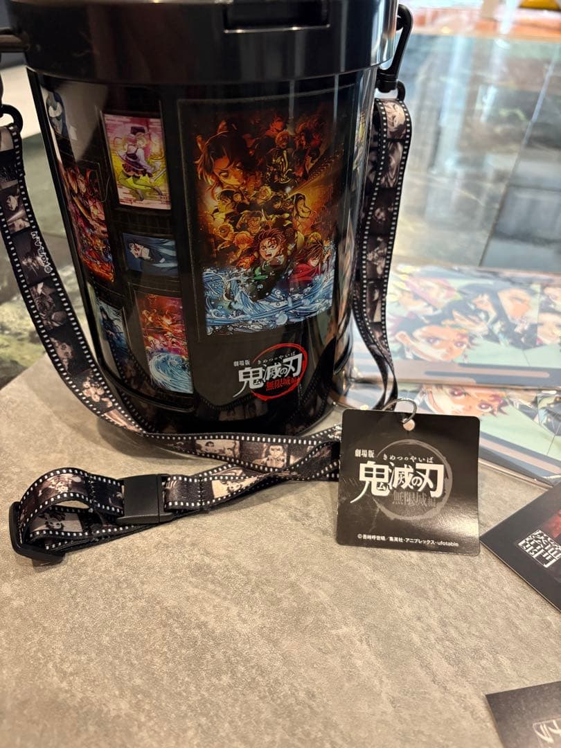 鬼滅の刃メモリアルポップコーンボックス➕おまけ 初回限定入場特典（炭治郎カナヲ）