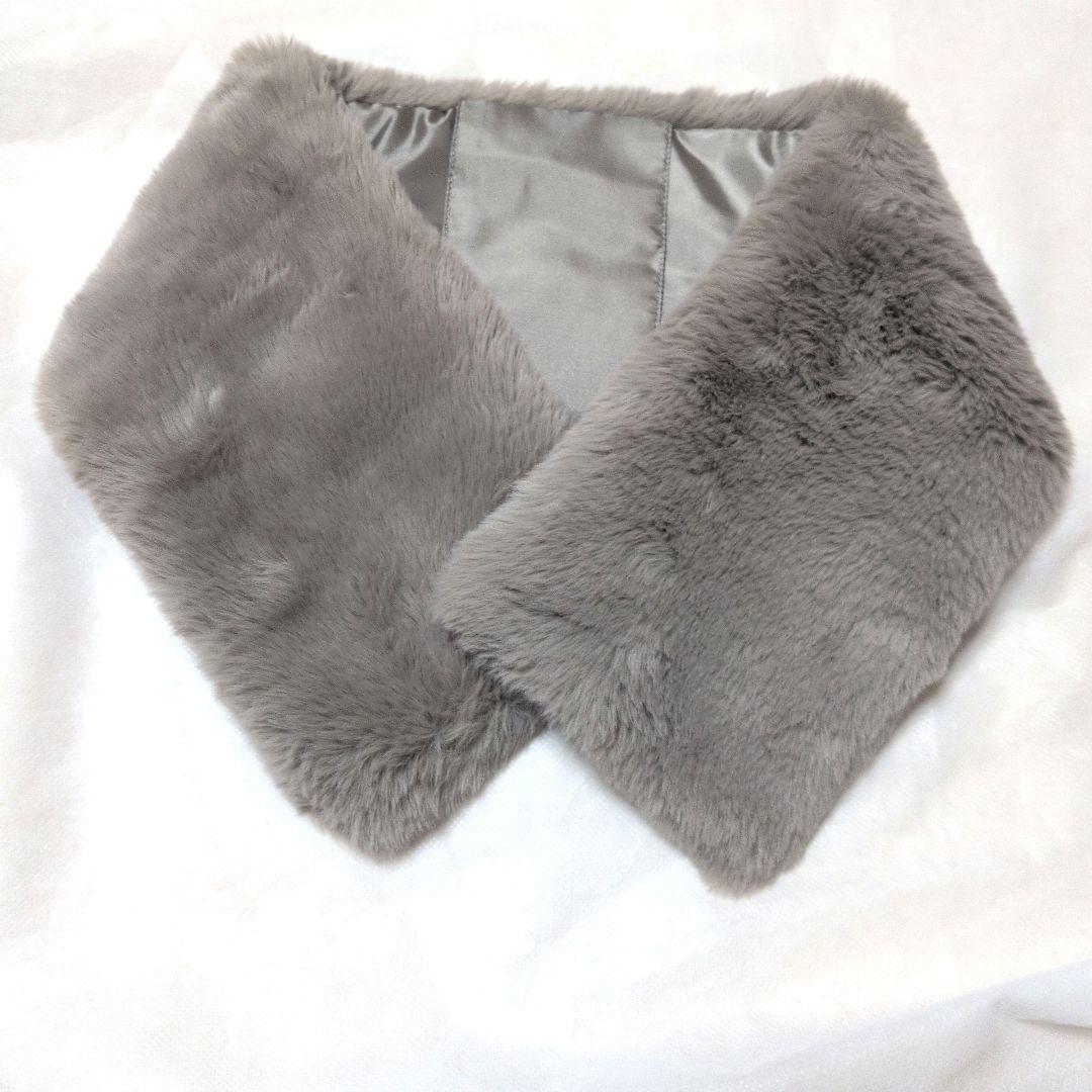 新品未使用タグ付　ブルーレーベルクレストブリッジ　ファー付マフラー