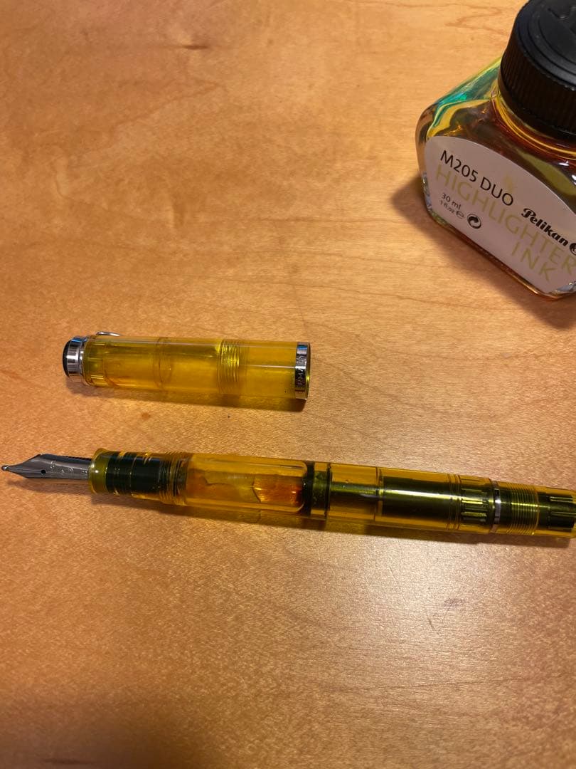 Pelikan M205 DUO ハイライターインク付き万年筆