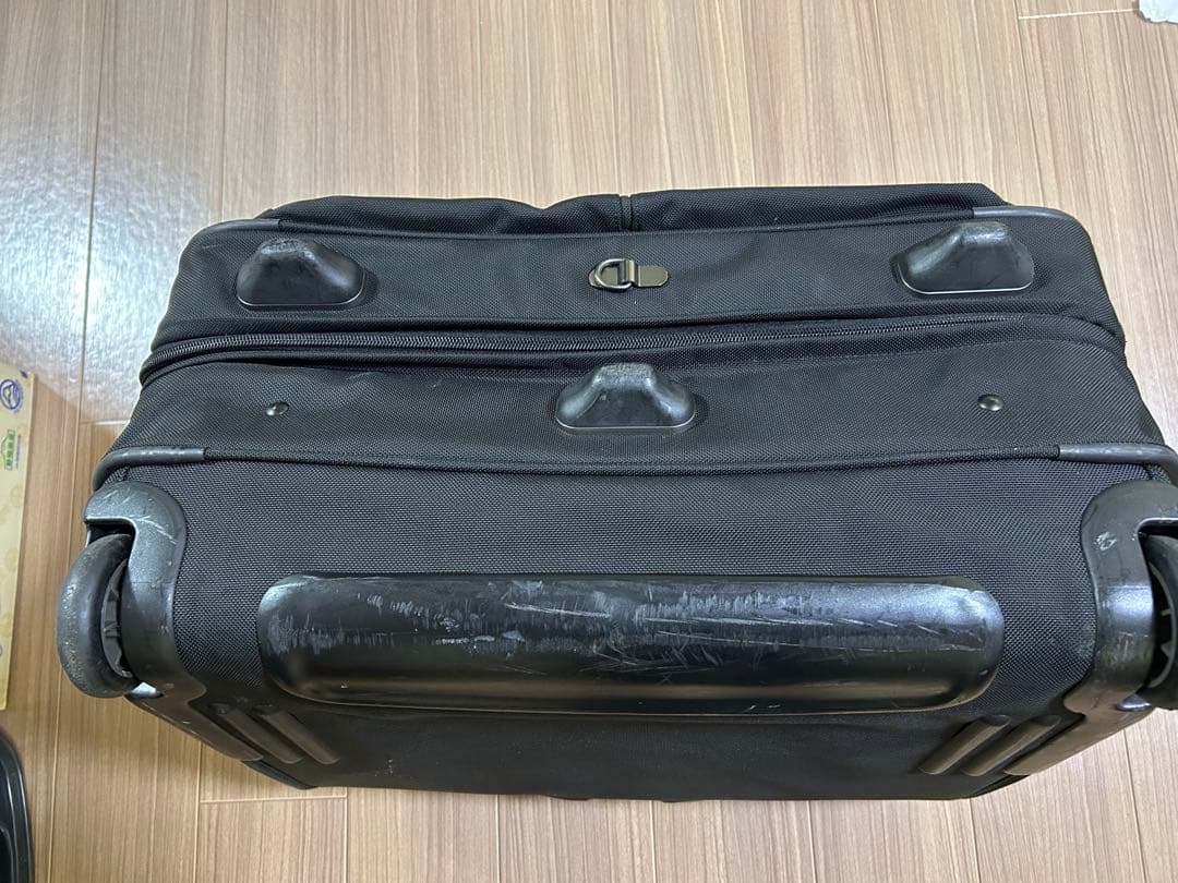 (週末セール)TUMIガーメント ブラックキャリーケース