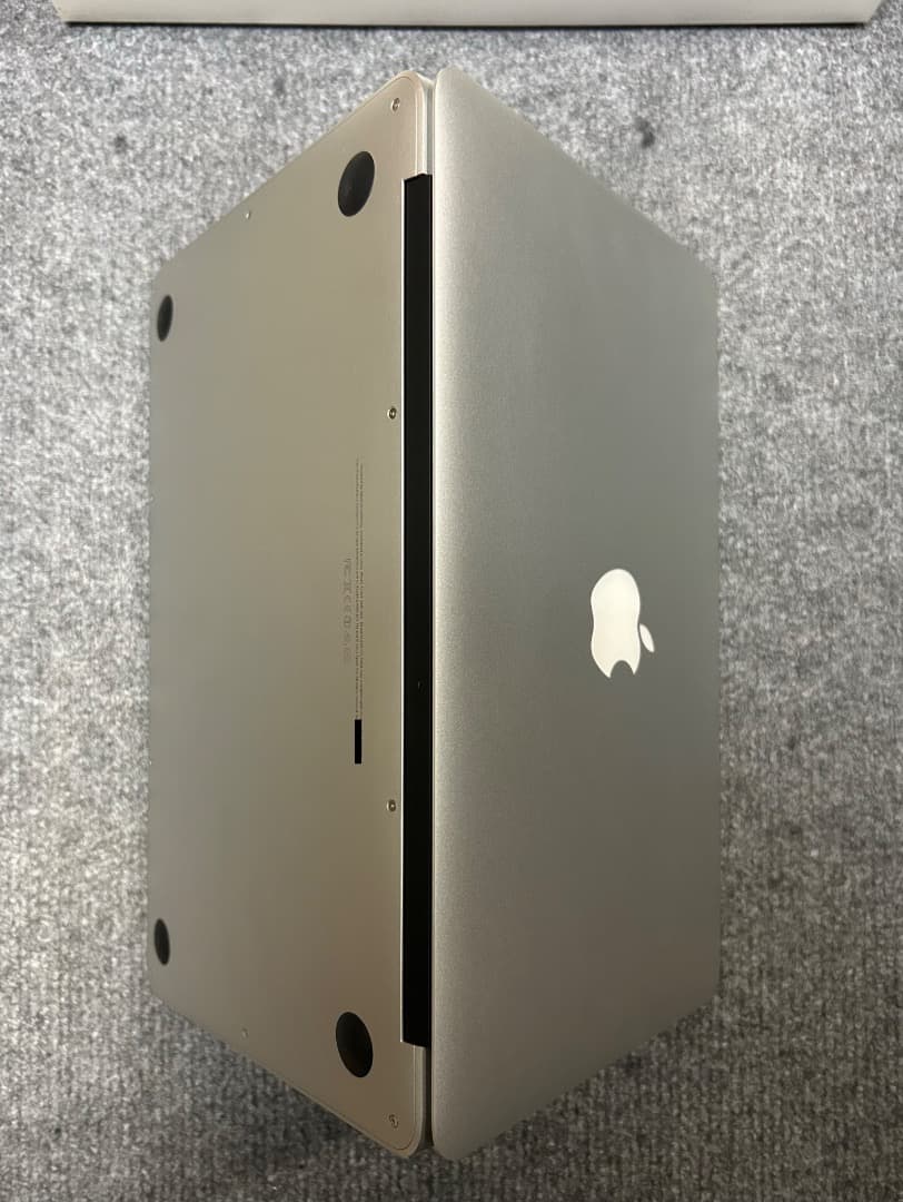 MacBook Air i7 8Gb 11インチ 新品1TbSSD 傷無し極上品