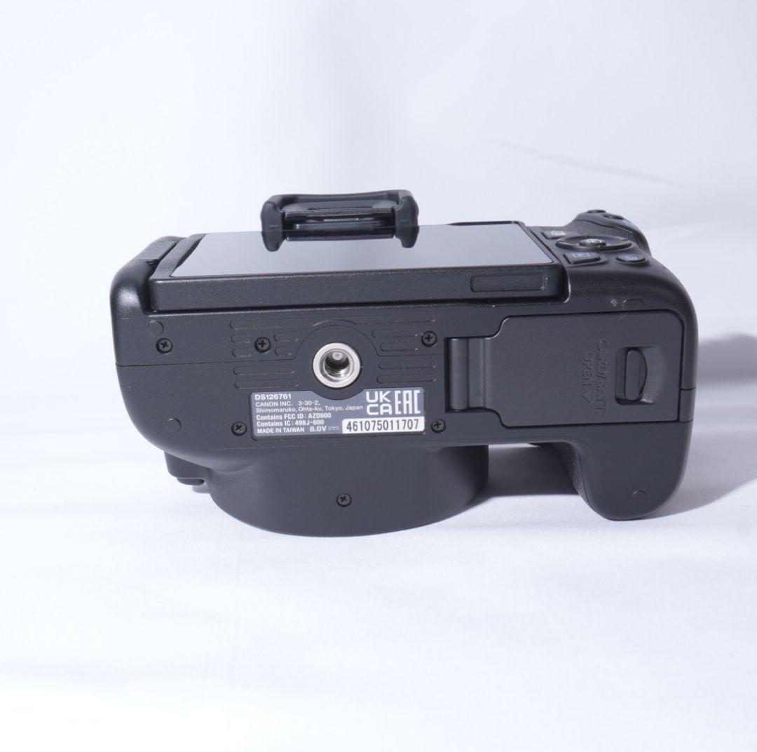 おまけ多数★Canon kiss X10★トリプルレンズ　初心者オススメ