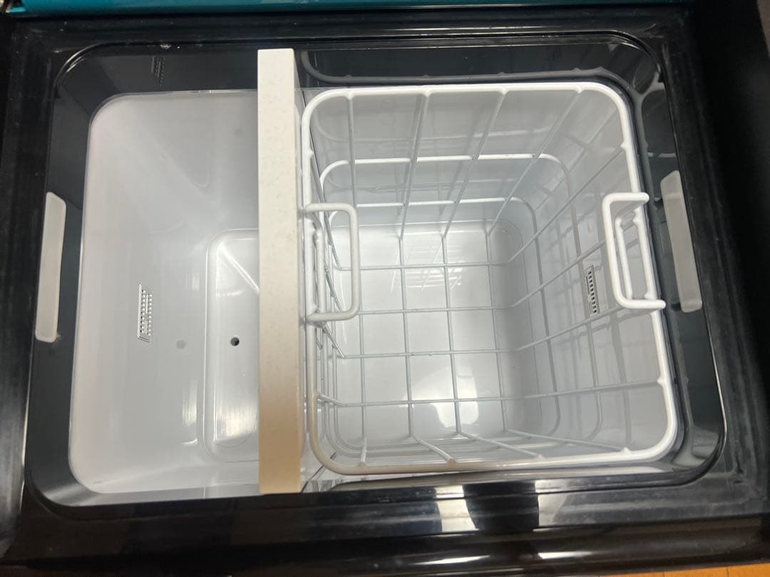 マキタ 充電式保冷温庫 CW004GZO