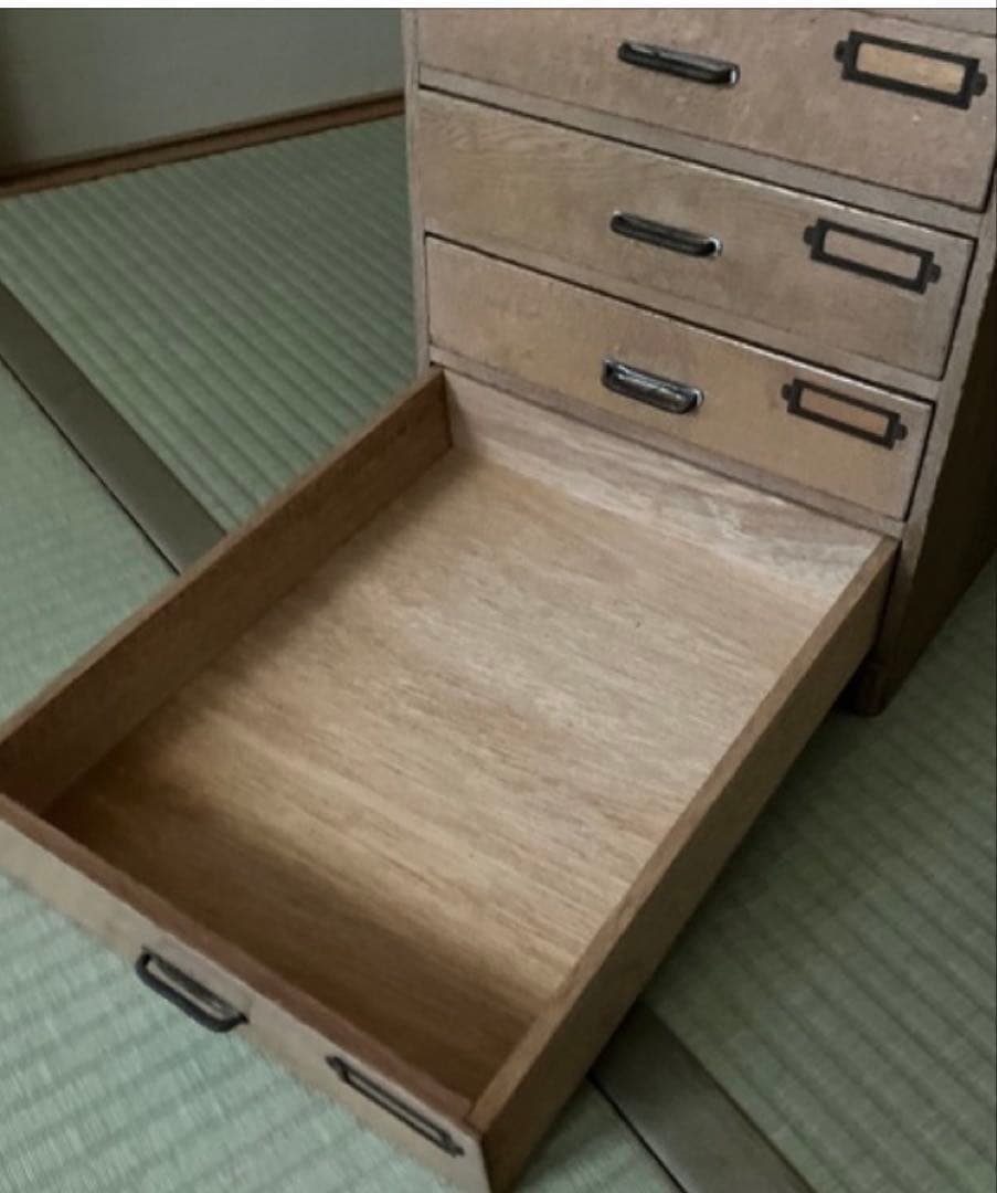 昭和時代の古い木製引き出し家具、