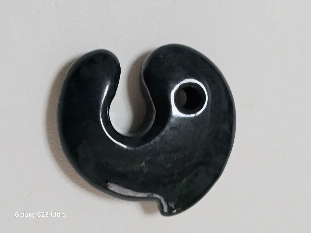 出雲瑪瑙碧玉飛龍勾玉　宝石鑑別書付き