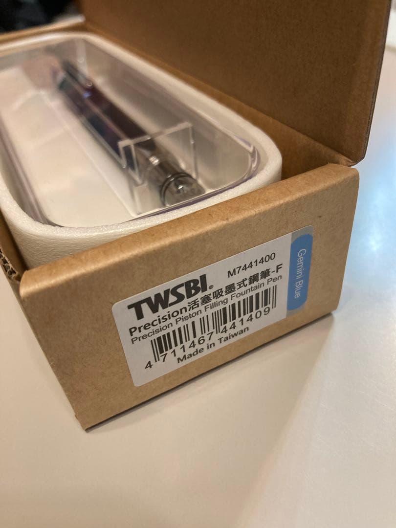 ツイスビー　TWISBI Precision プレシジョン　青　限定　F細字