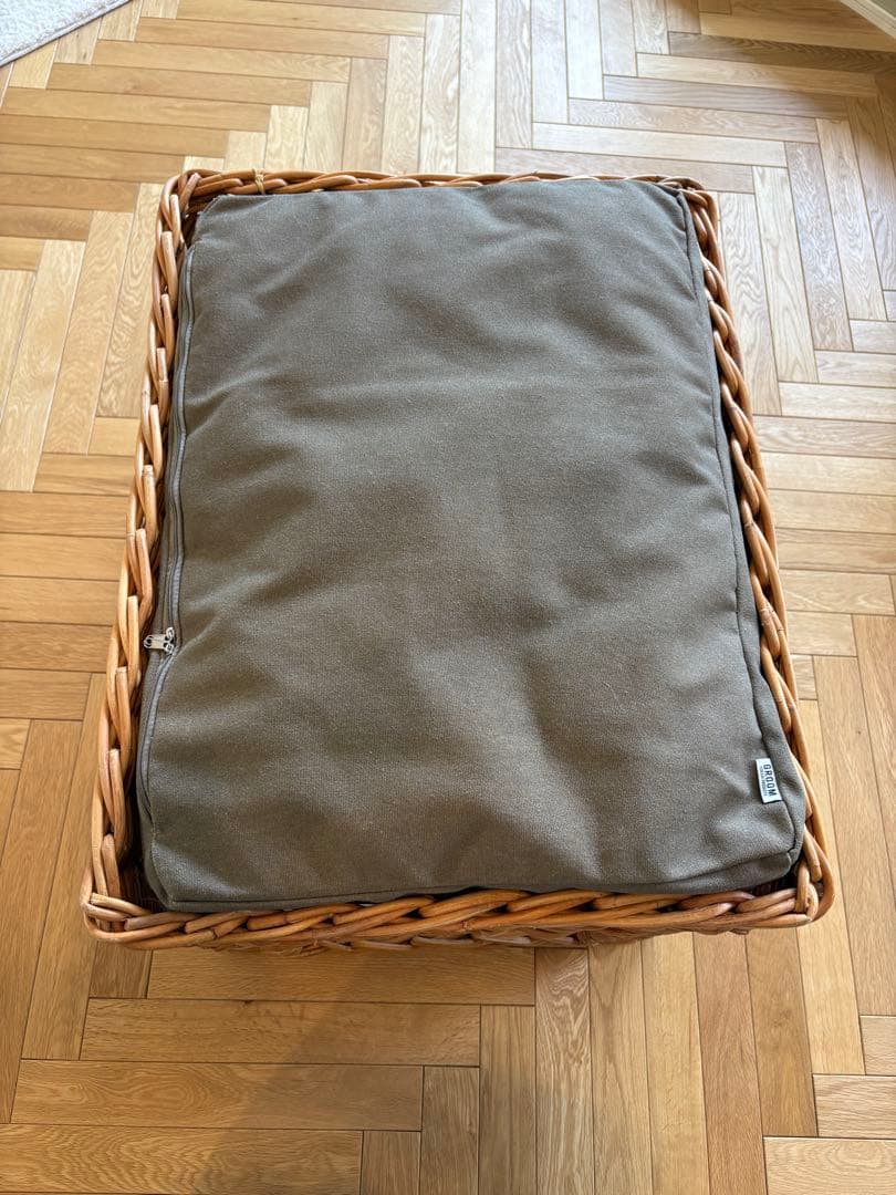 値下げ中！！！ラタン製キャットトイレ用バスケット　猫用ベッド　定価23100円