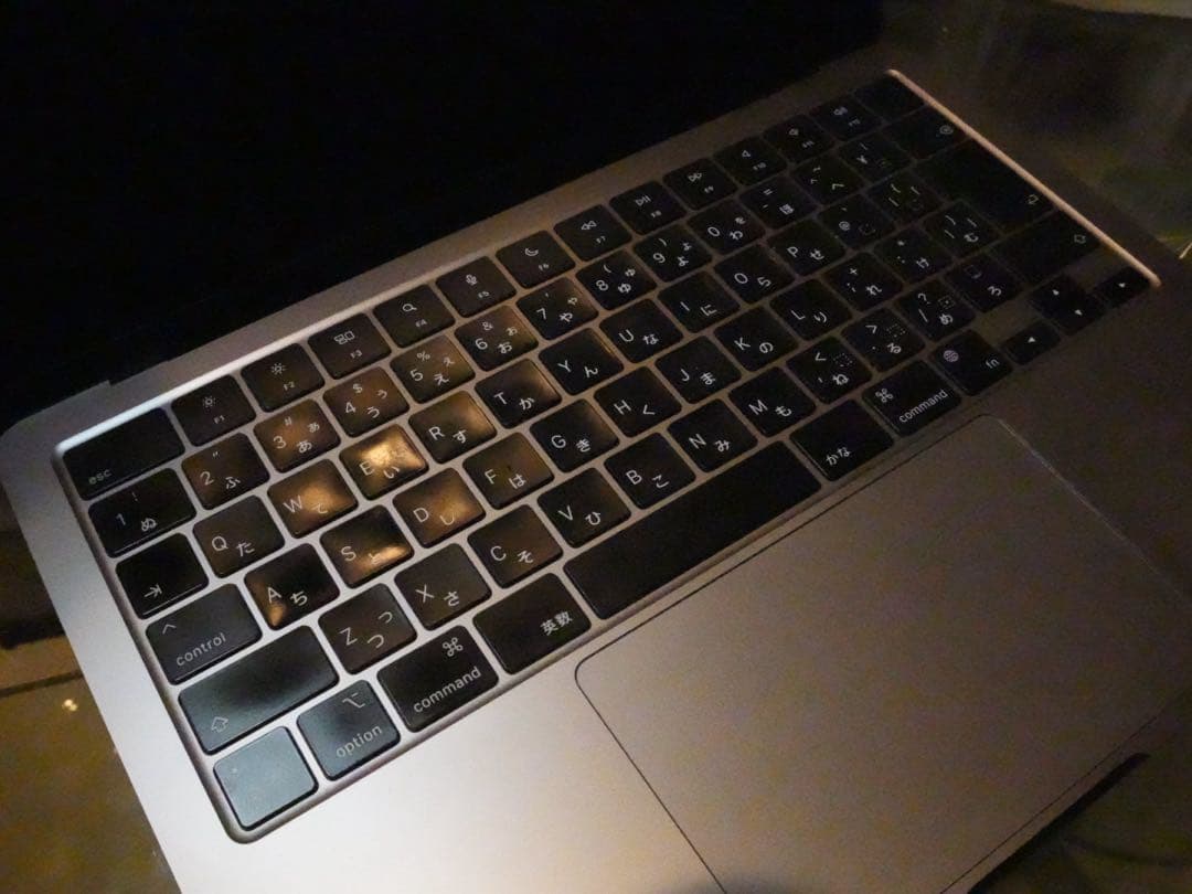 年始限定値下　MacBook Air 2022 メモリ8GBストレージ256GB