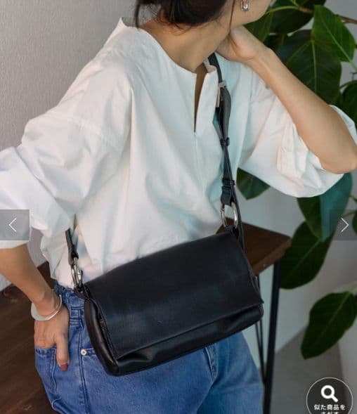 BEARDSLEY レザーボディバッグ