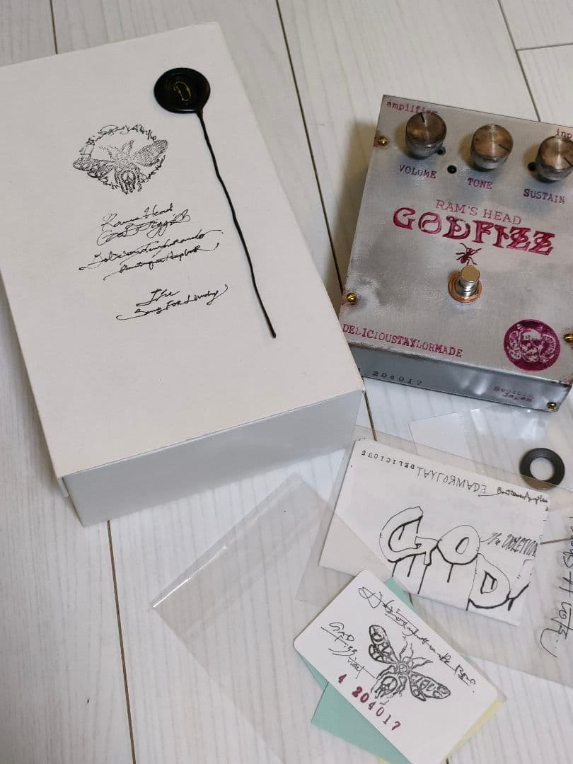 Delicioustaylormade ラムズヘッド GODFIZZ ファズ