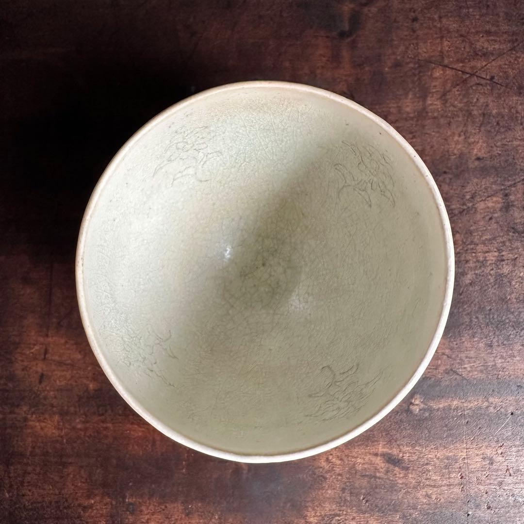 【超希少】 高麗 青磁 陰刻 菊花紋 茶碗 朝鮮美術 古玩 骨董 美品