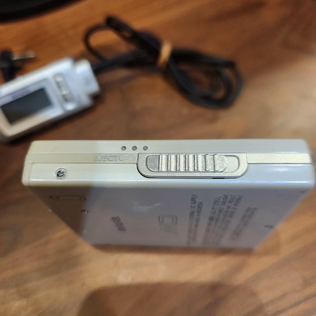 AIWA AM-HX50 アイワポータブル　MDプレーヤー　(動作品）