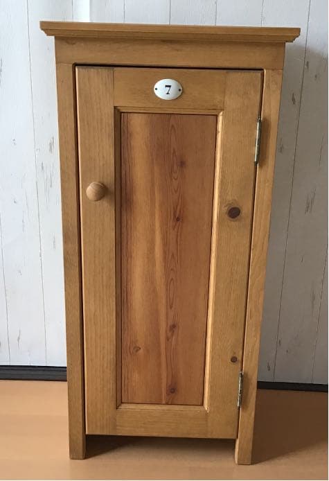 カントリーキャビネット　本棚